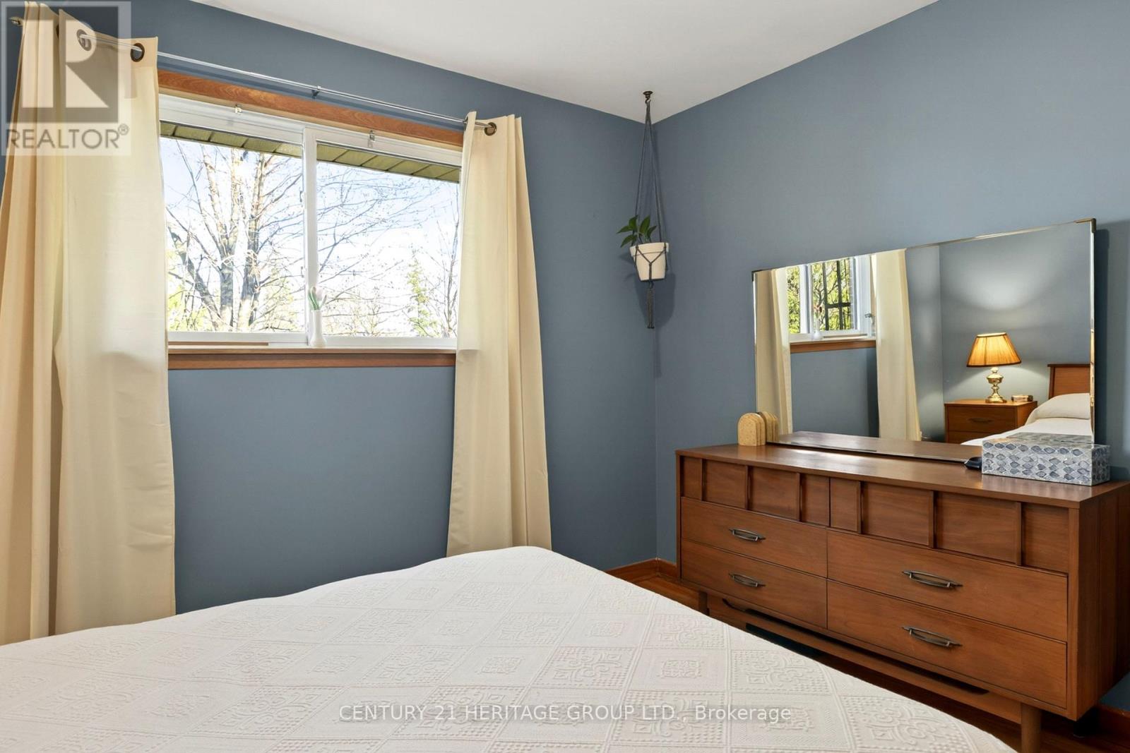 98 Cameo Avenue, Hamilton, Ontario  L8V 2H3 - Photo 30 - X12983406