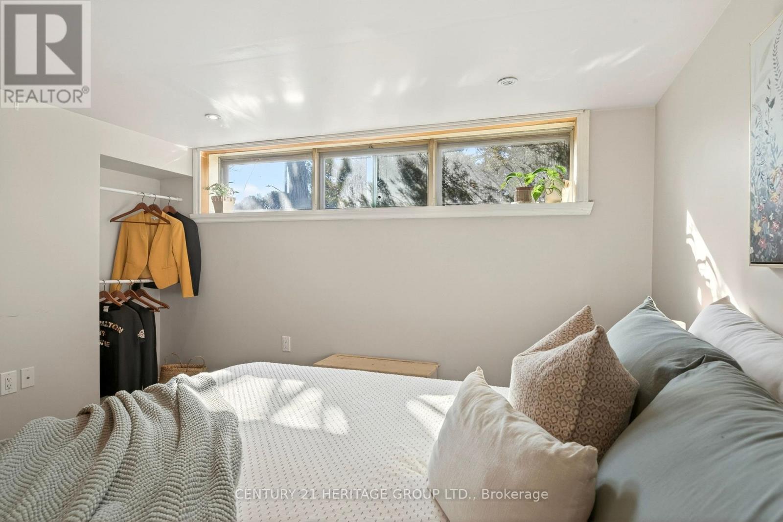 98 Cameo Avenue, Hamilton, Ontario  L8V 2H3 - Photo 42 - X12983406