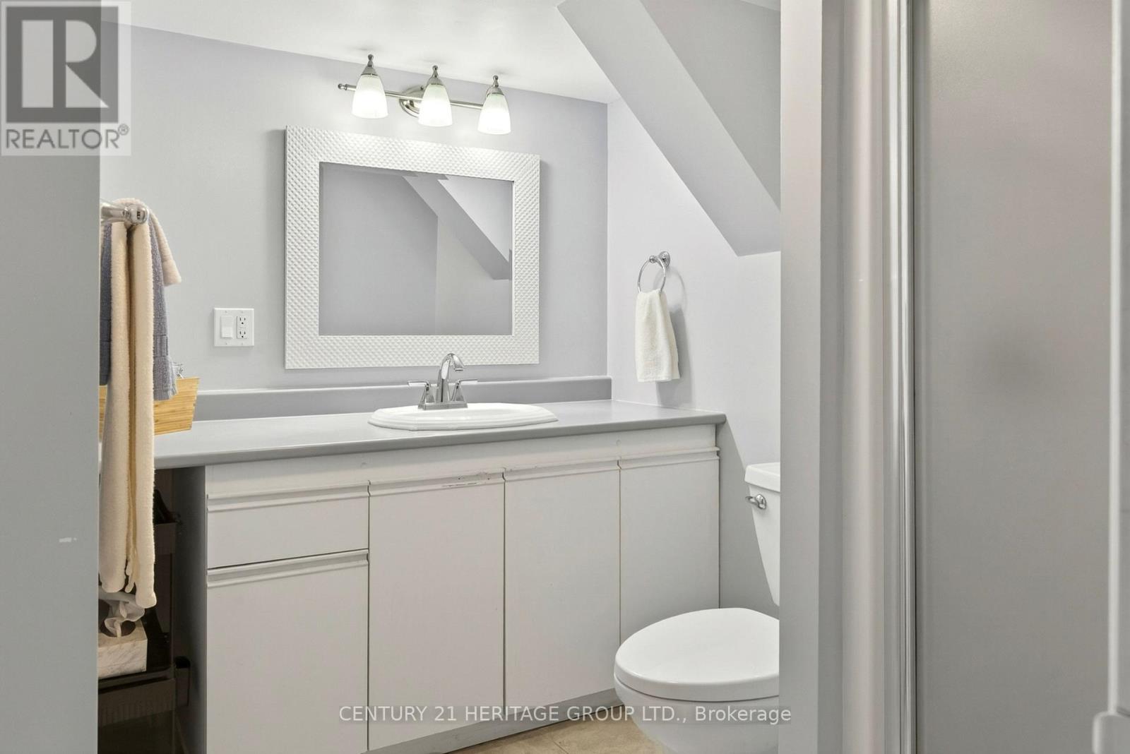 98 Cameo Avenue, Hamilton, Ontario  L8V 2H3 - Photo 45 - X12983406