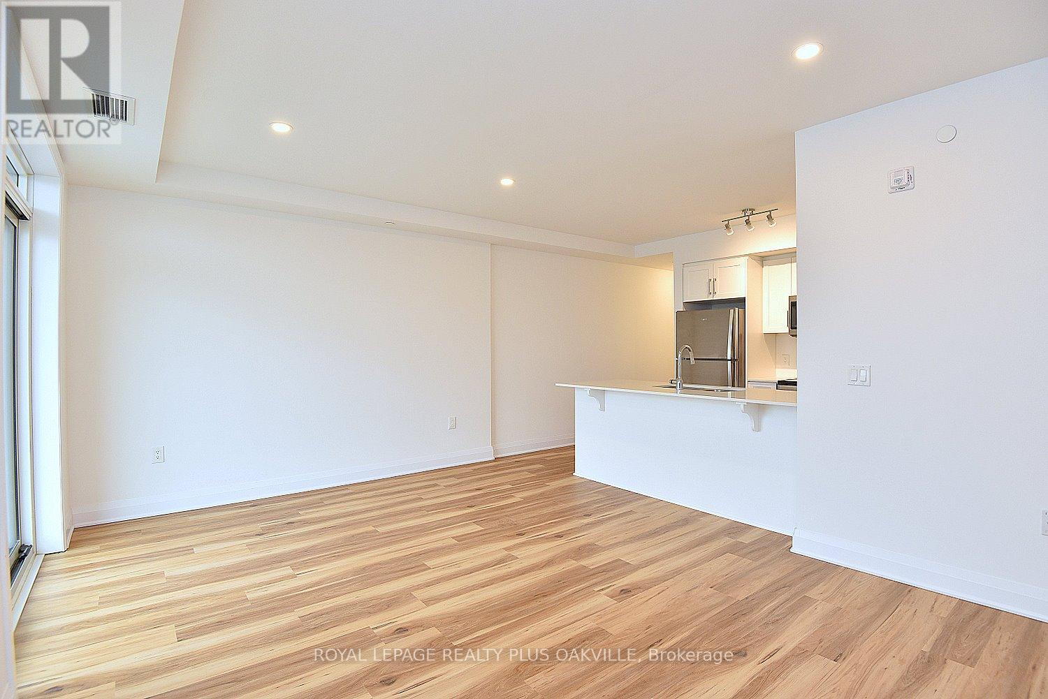 219 - 1936 Rymal Road E, Hamilton, Ontario  L0R 1P0 - Photo 4 - X12983434