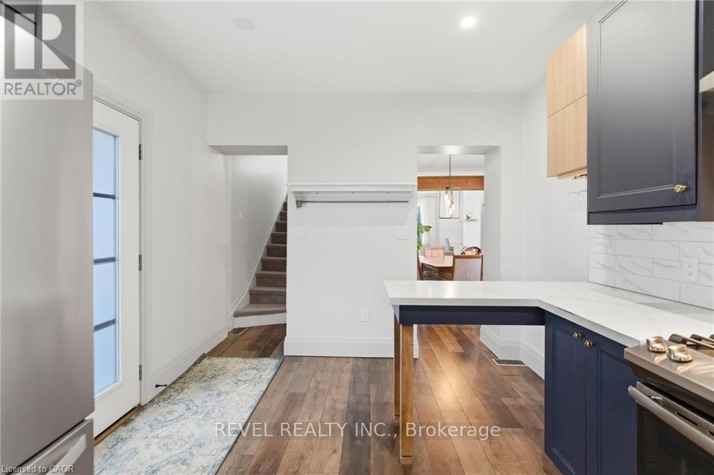 47 Wood Street E, Hamilton, Ontario  L8L 3Y2 - Photo 6 - X12983452