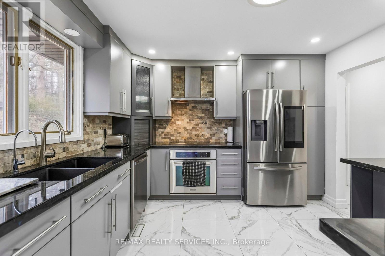 3 Chicopee Terrace, Kitchener, Ontario  N2A 1T2 - Photo 13 - X12983466