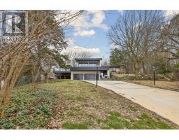 3 CHICOPEE TERRACE, Kitchener, Ontario