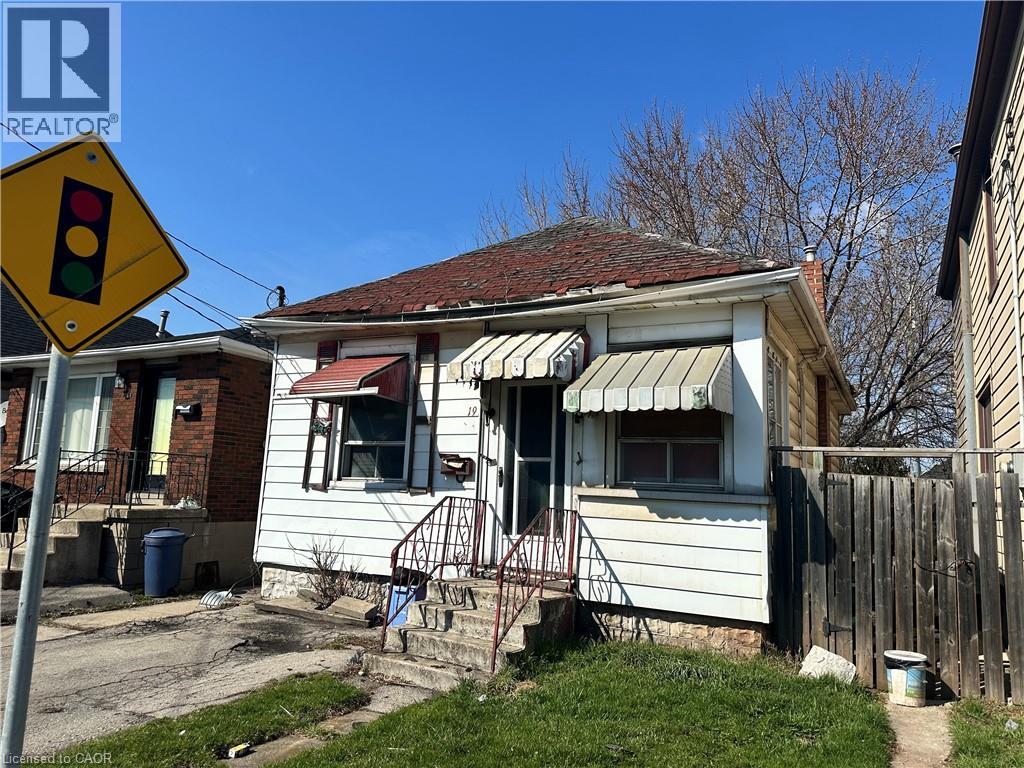 19 Vansitmart Avenue, Hamilton, Ontario  L8H 3A2 - Photo 2 - 40819658
