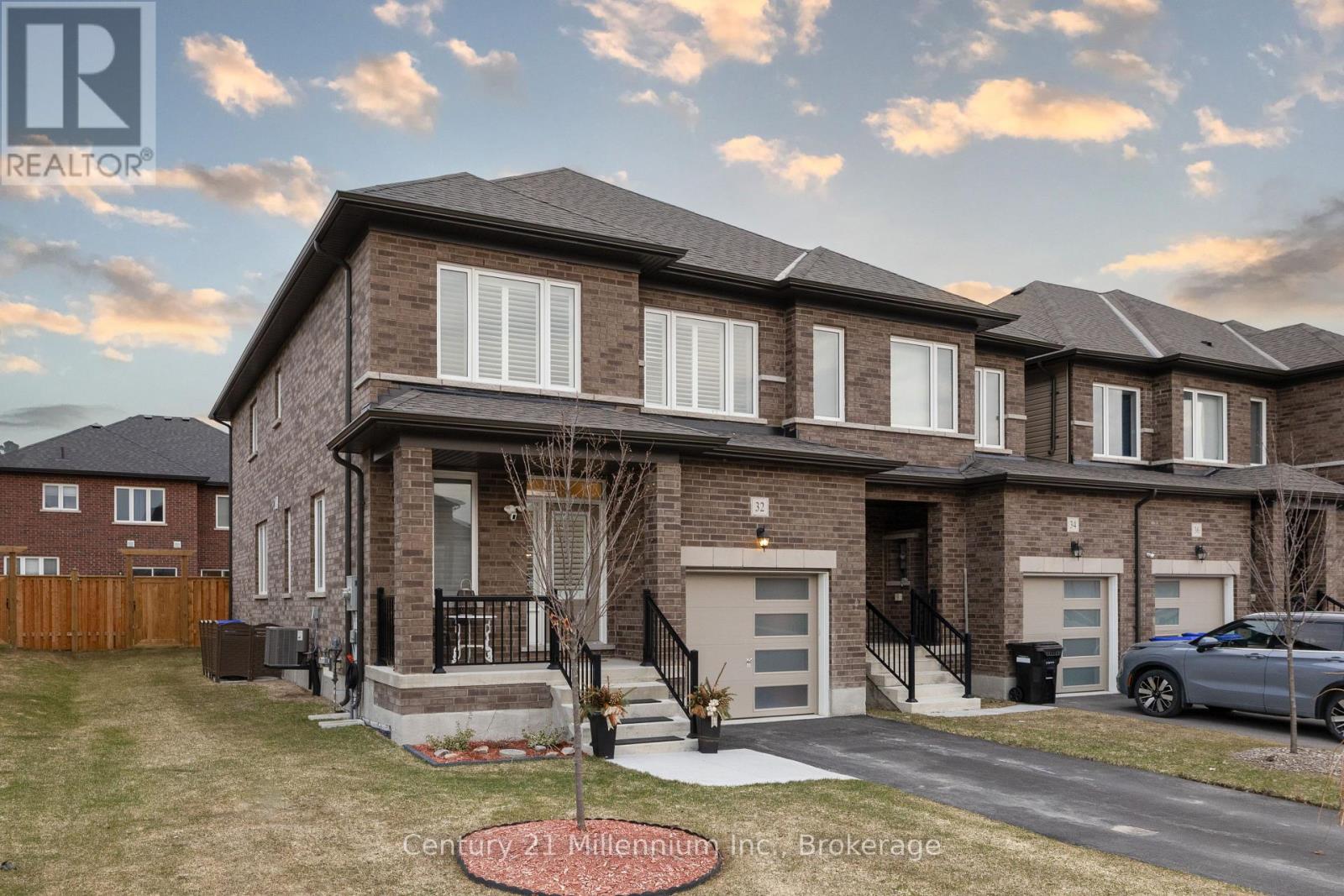 32 Autumn Drive, Wasaga Beach, Ontario L9Z 0K7 - Photo 2 - S12983736