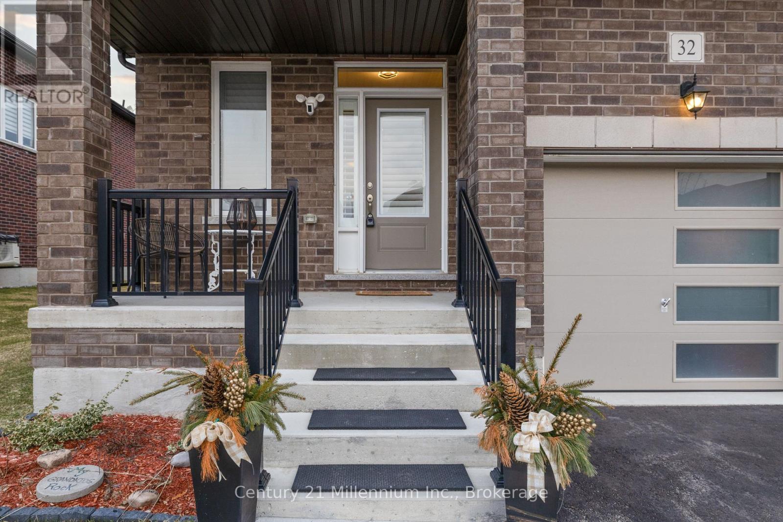 32 Autumn Drive, Wasaga Beach, Ontario L9Z 0K7 - Photo 4 - S12983736