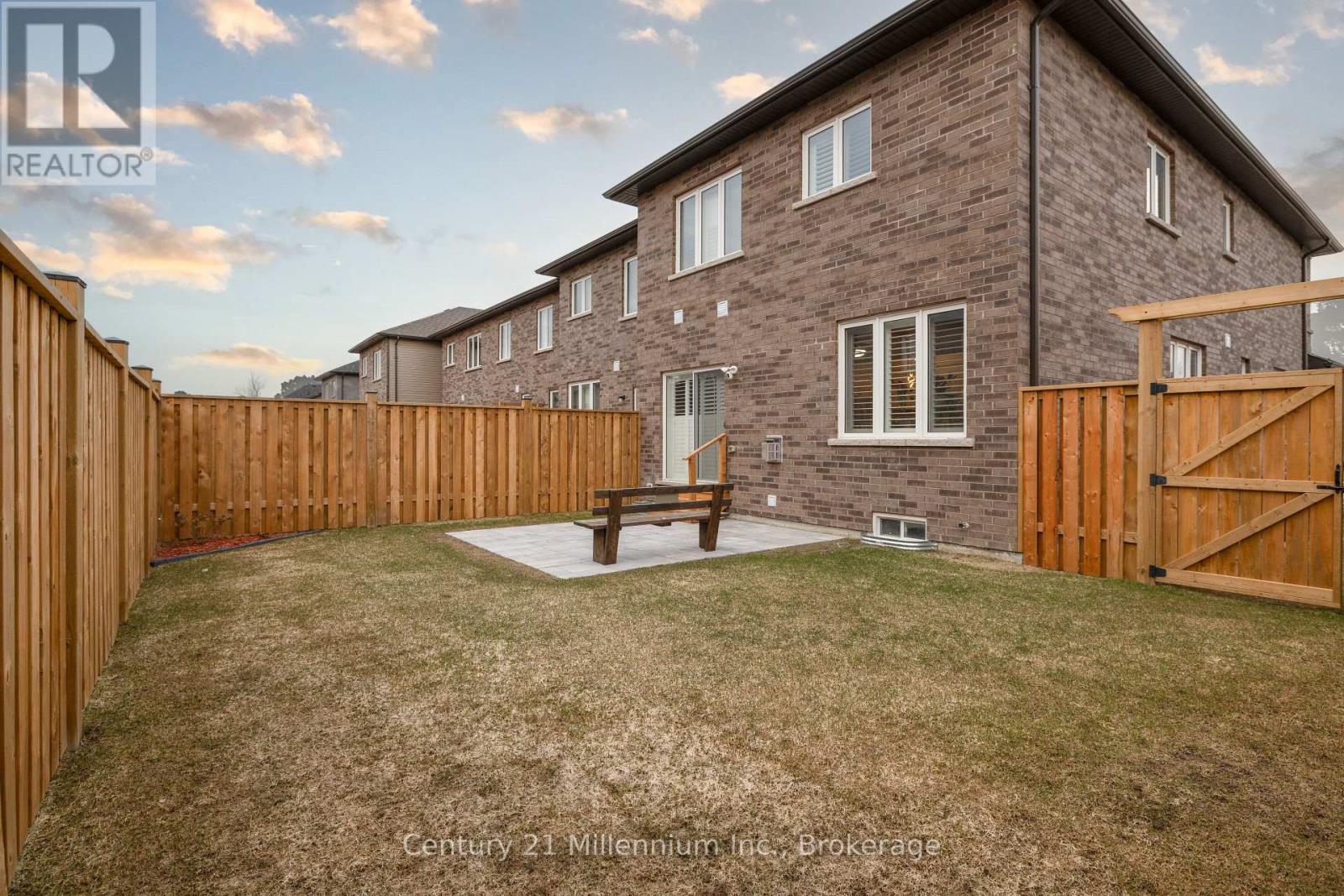 32 Autumn Drive, Wasaga Beach, Ontario L9Z 0K7 - Photo 40 - S12983736