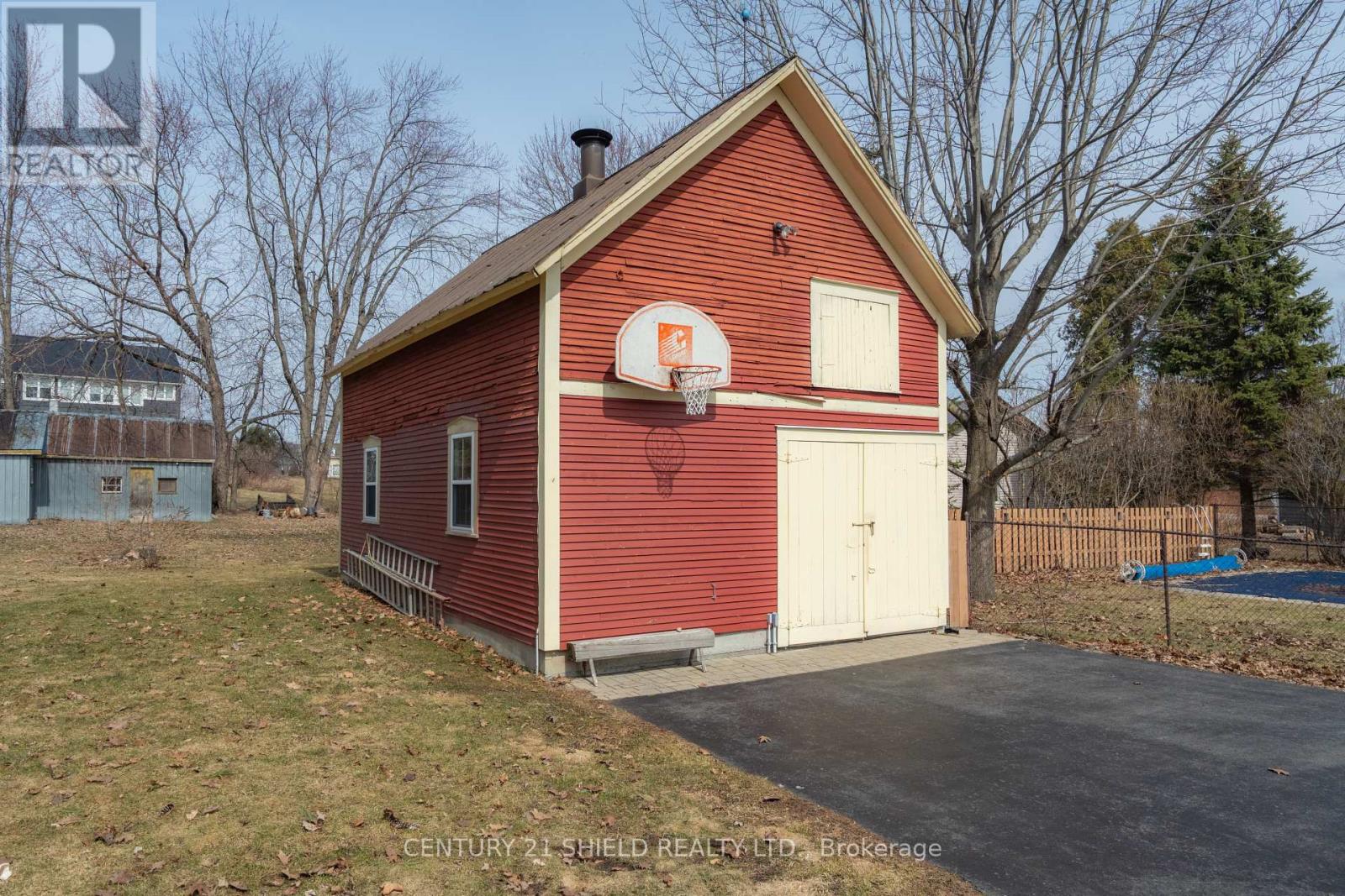 19143 County Rd 2, South Glengarry, Ontario  K6H 5R5 - Photo 38 - X12983856