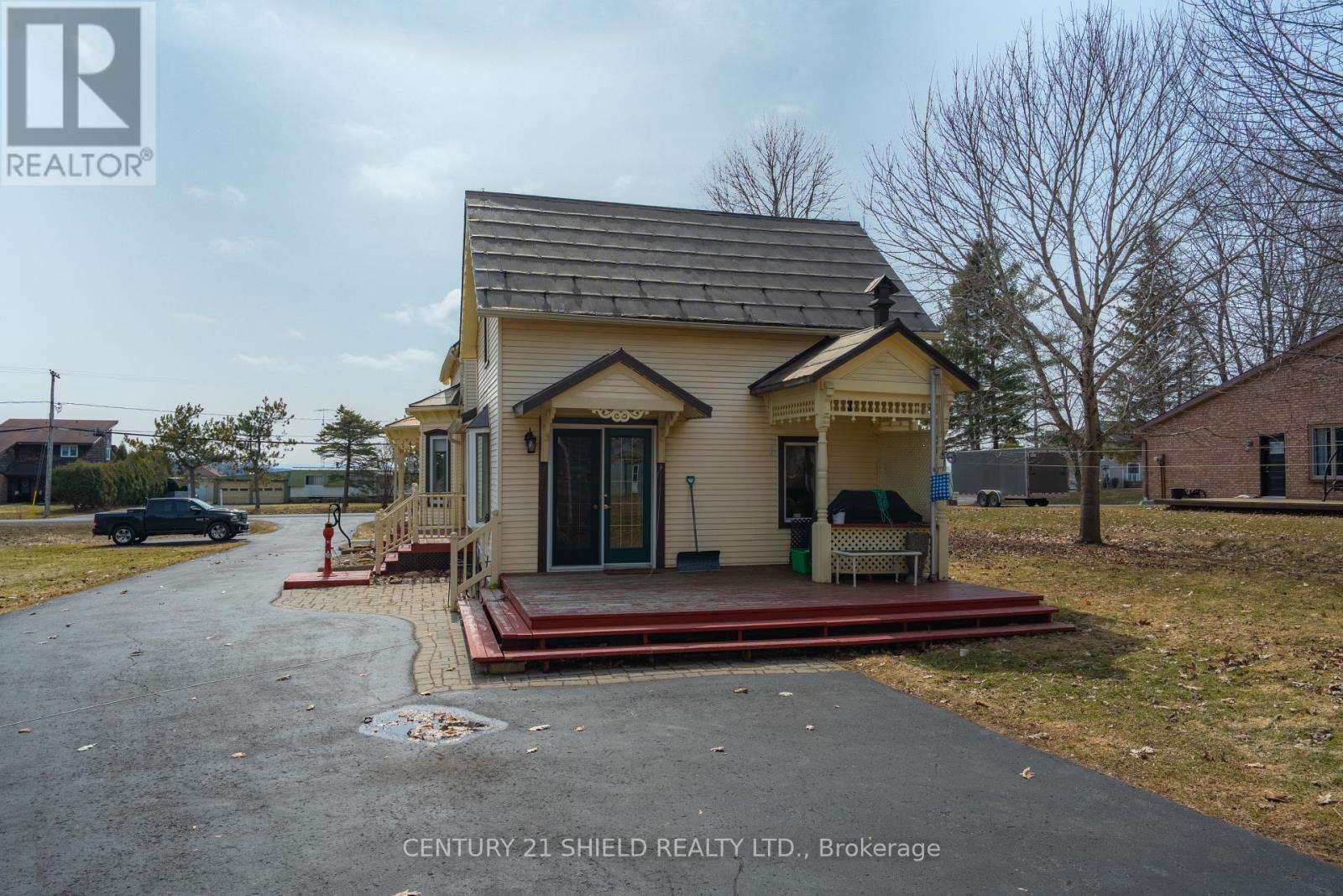 19143 County Rd 2, South Glengarry, Ontario  K6H 5R5 - Photo 44 - X12983856