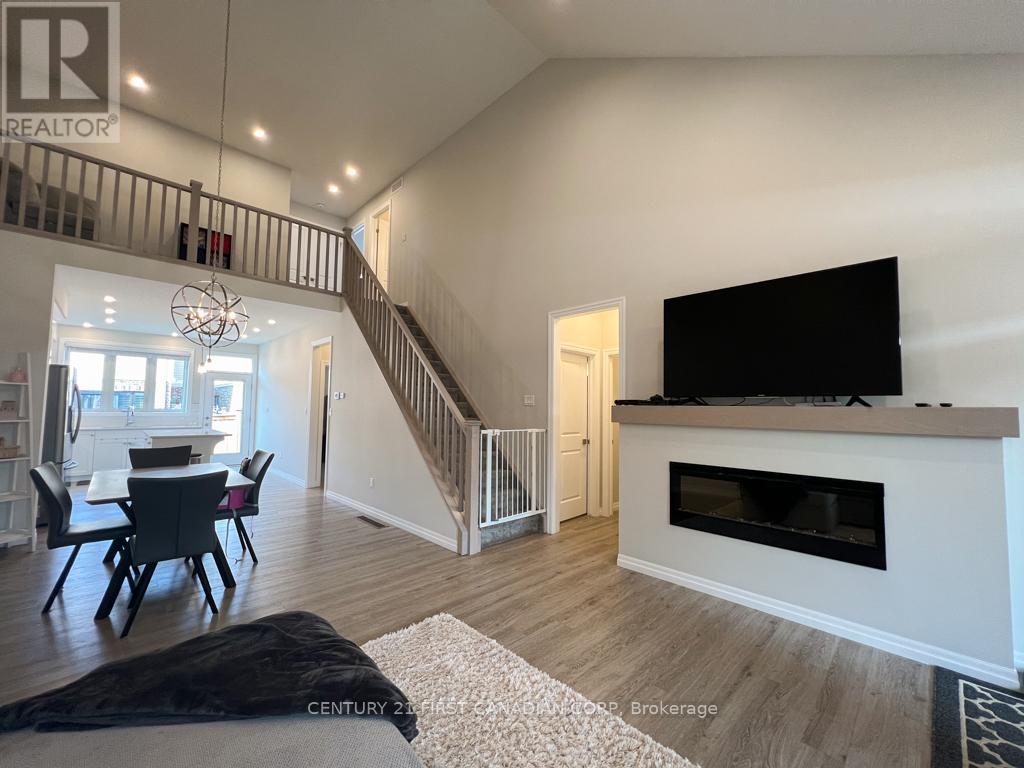 4 Sierra Street, Tillsonburg, Ontario  N4G 0J2 - Photo 4 - X12983648