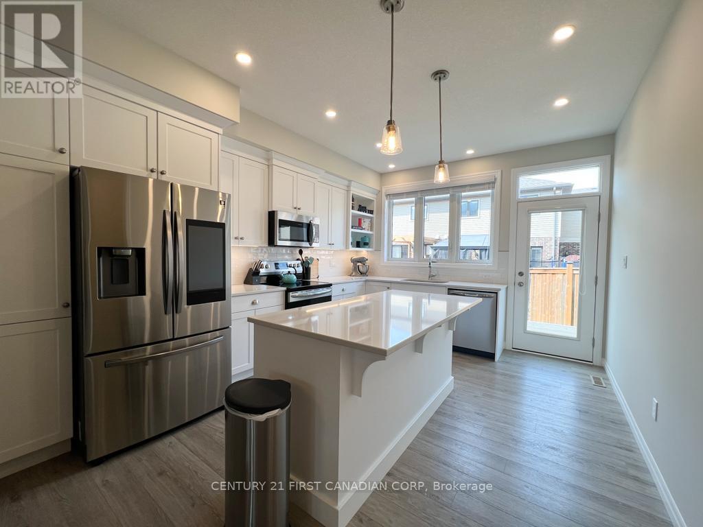 4 Sierra Street, Tillsonburg, Ontario  N4G 0J2 - Photo 9 - X12983648