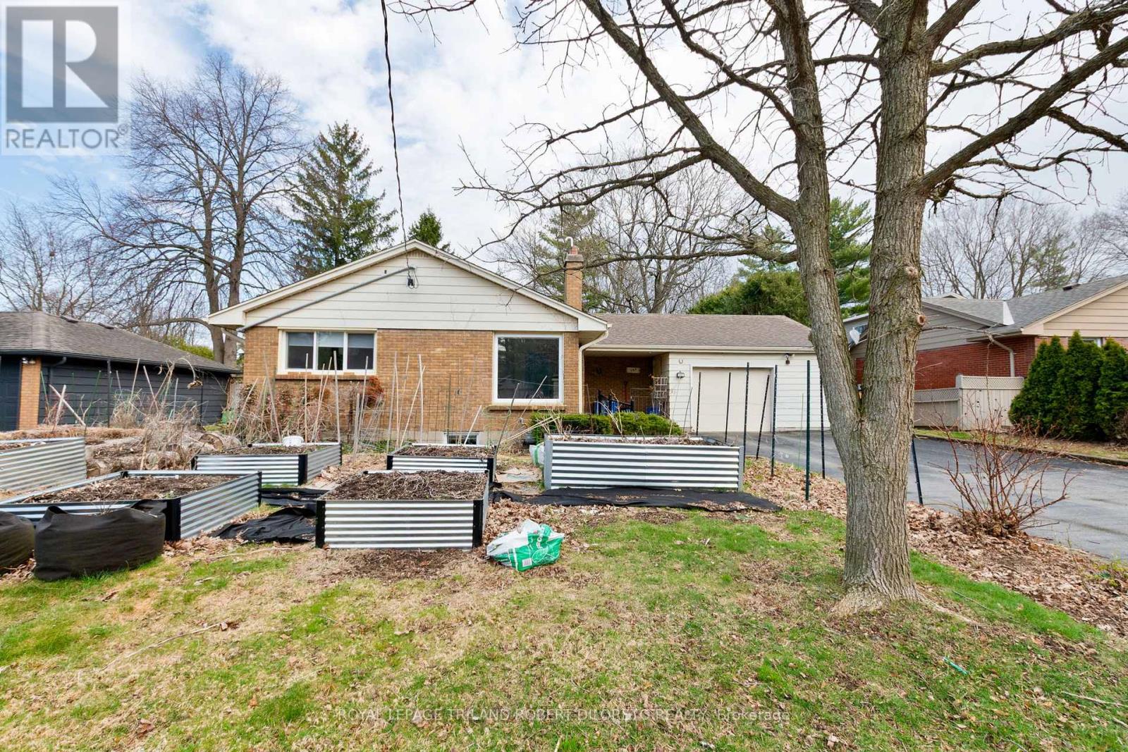 389 Fox Avenue, London North, Ontario  N6G 1H7 - Photo 2 - X12983794