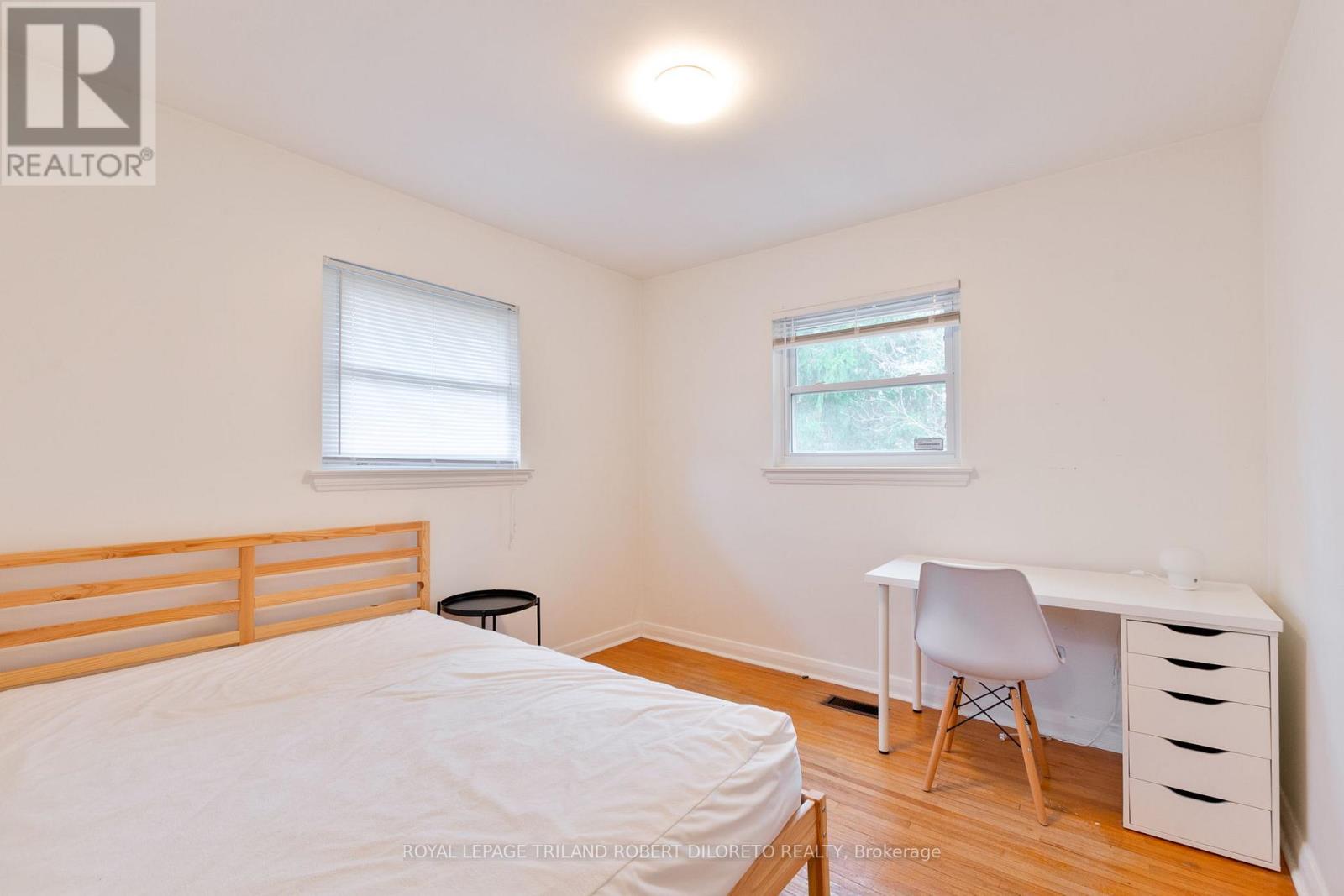 389 Fox Avenue, London North, Ontario  N6G 1H7 - Photo 4 - X12983794