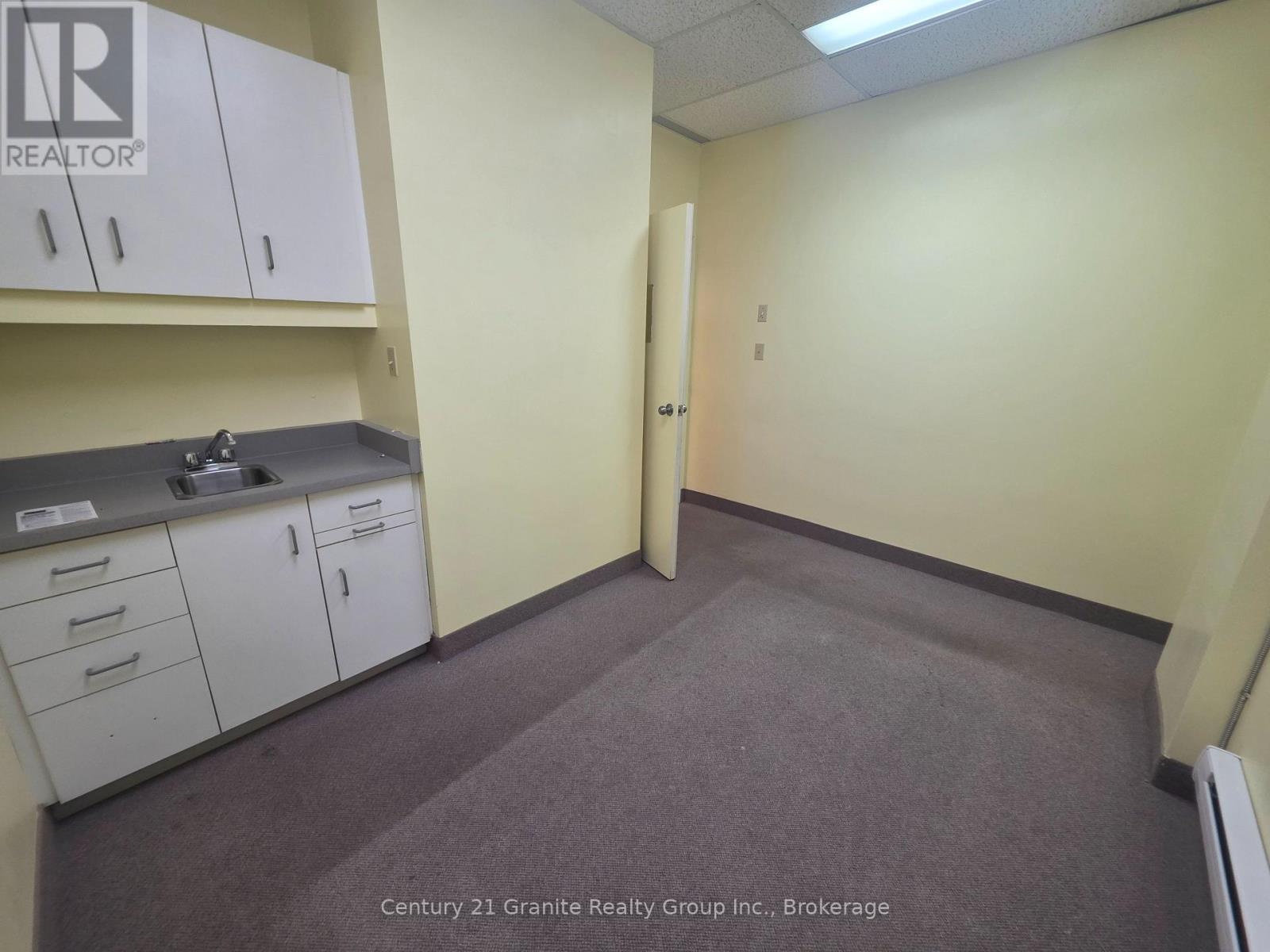 Room 7 - 50 York Street, Dysart Et Al, Ontario  K0M 1S0 - Photo 4 - X12983642