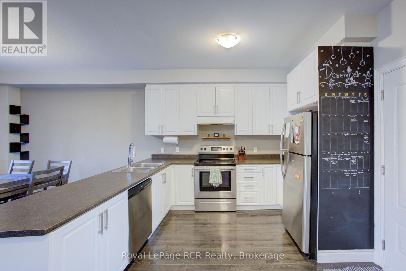 117 Berkshire Drive, Wellington North, Ontario N0G 1A0 - Photo 12 - X12983678