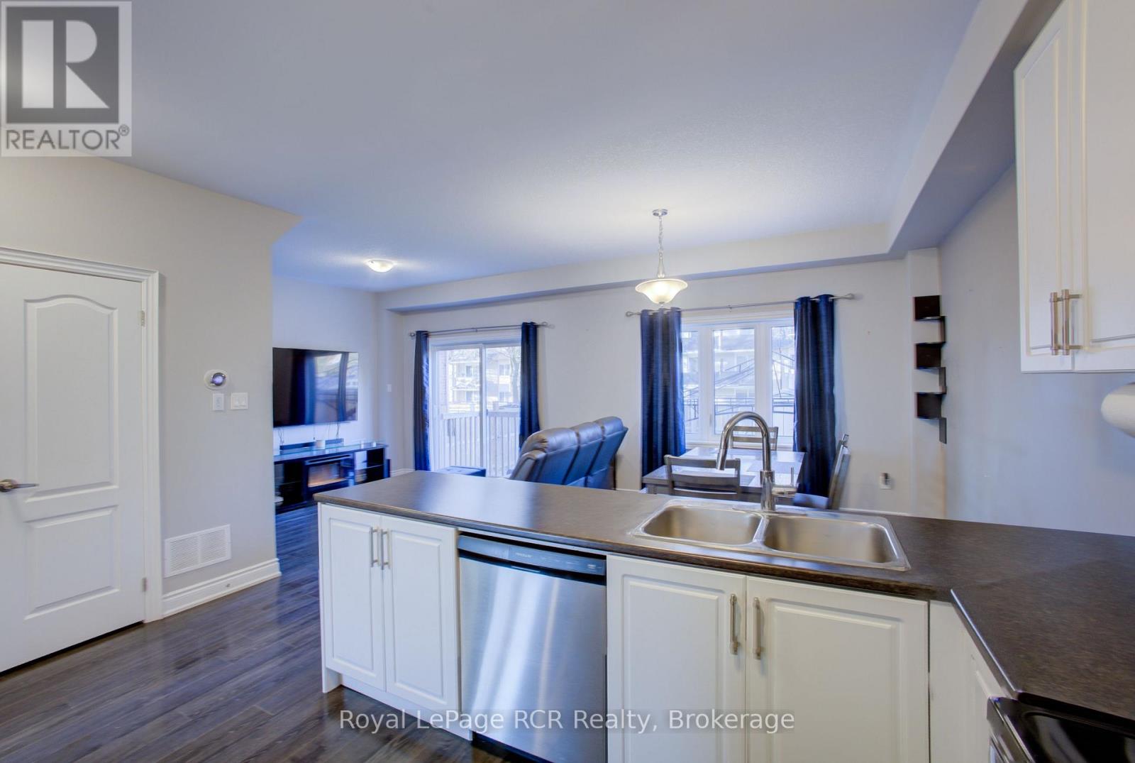 117 Berkshire Drive, Wellington North, Ontario N0G 1A0 - Photo 14 - X12983678