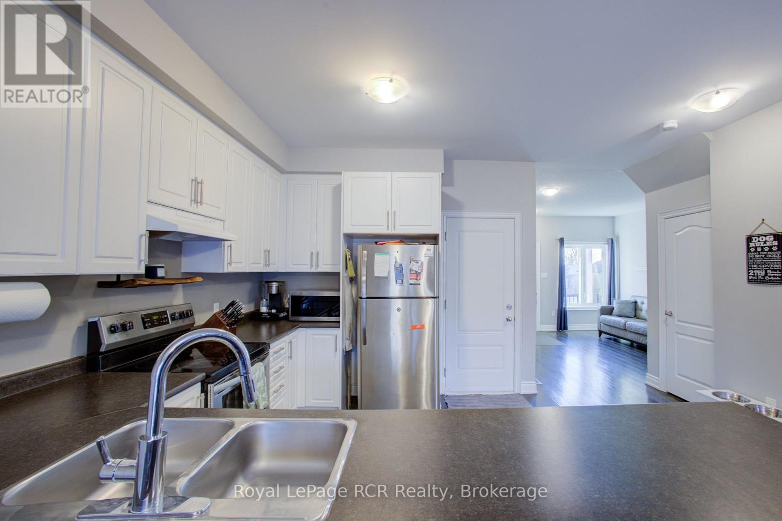 117 Berkshire Drive, Wellington North, Ontario N0G 1A0 - Photo 15 - X12983678