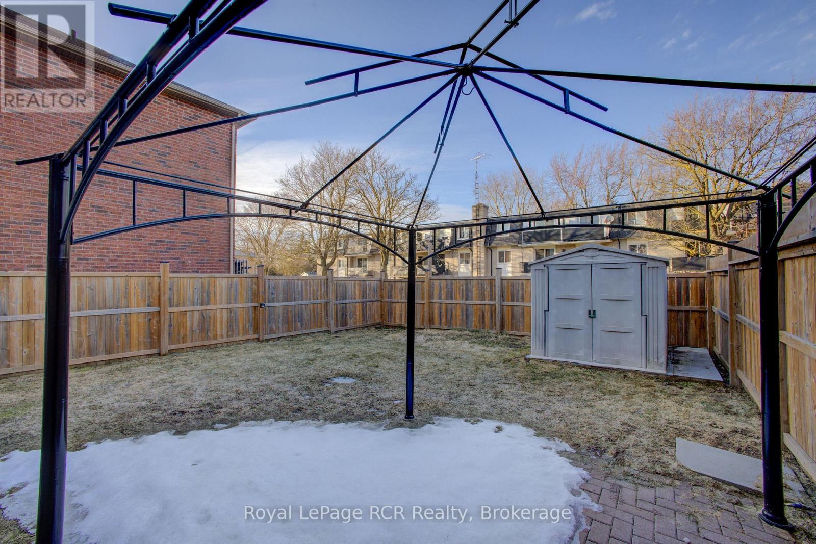 117 Berkshire Drive, Wellington North, Ontario N0G 1A0 - Photo 7 - X12983678