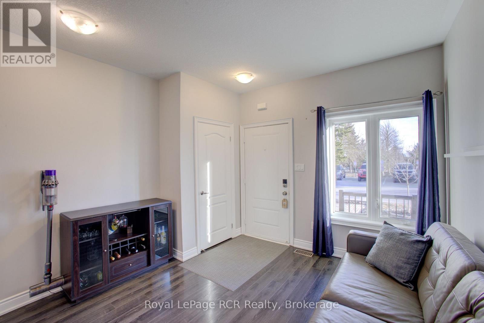 117 Berkshire Drive, Wellington North, Ontario N0G 1A0 - Photo 9 - X12983678