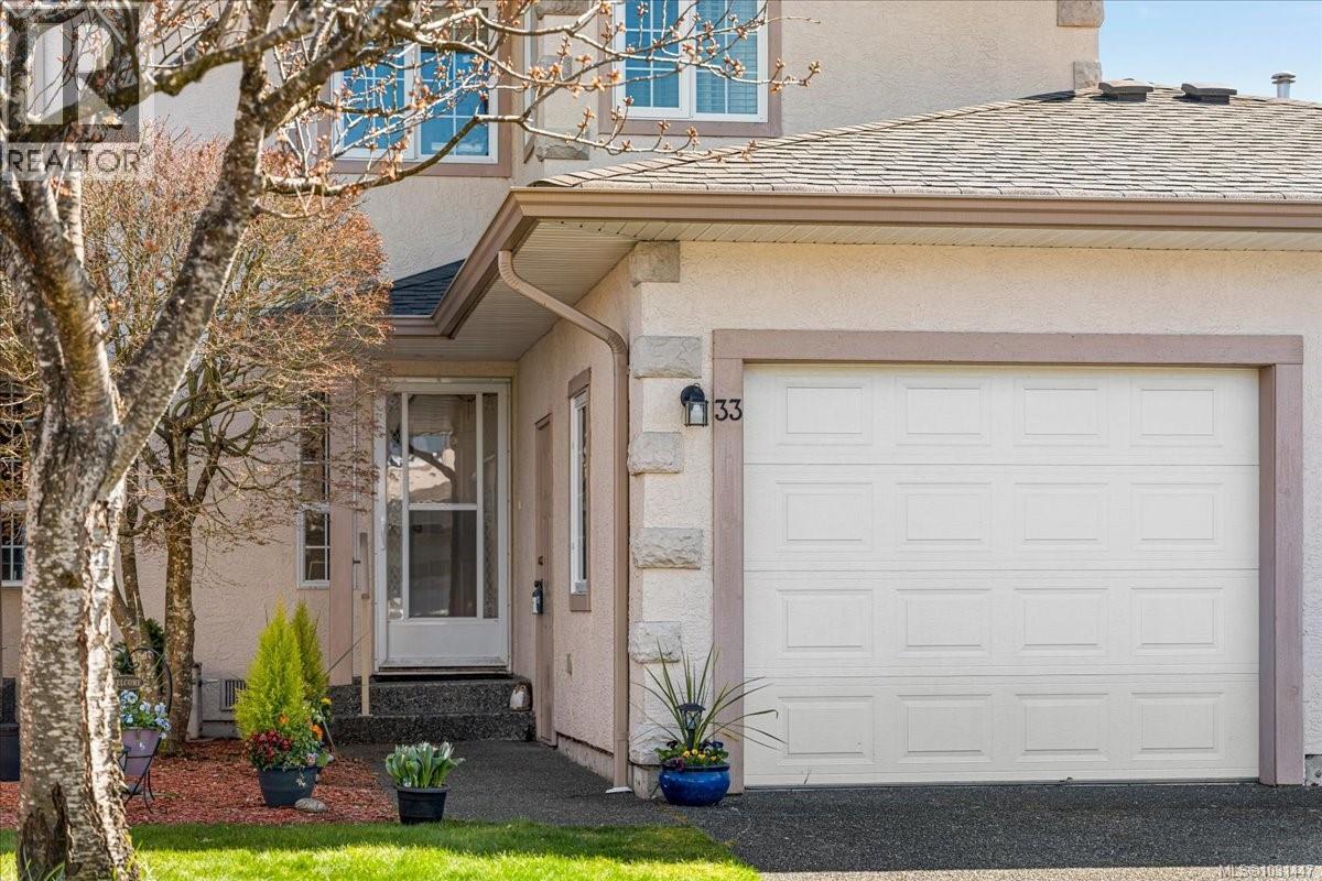 33 2055 GALERNO Rd, Campbell River, British Columbia