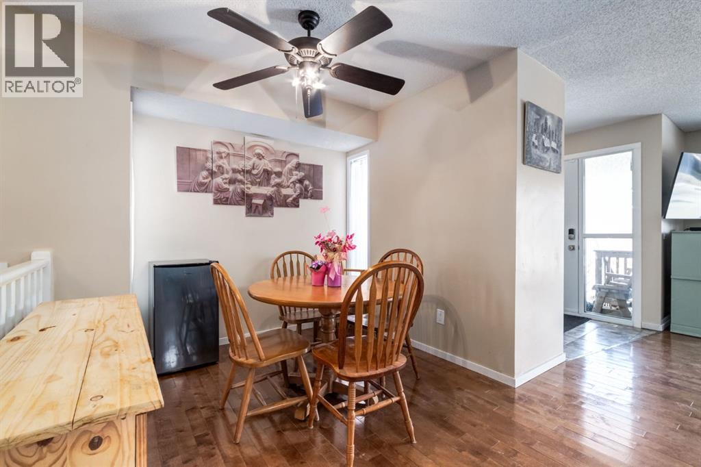 3 Woodglen Crescent Sw, Calgary, Alberta  T2W 4L1 - Photo 14 - A2296395