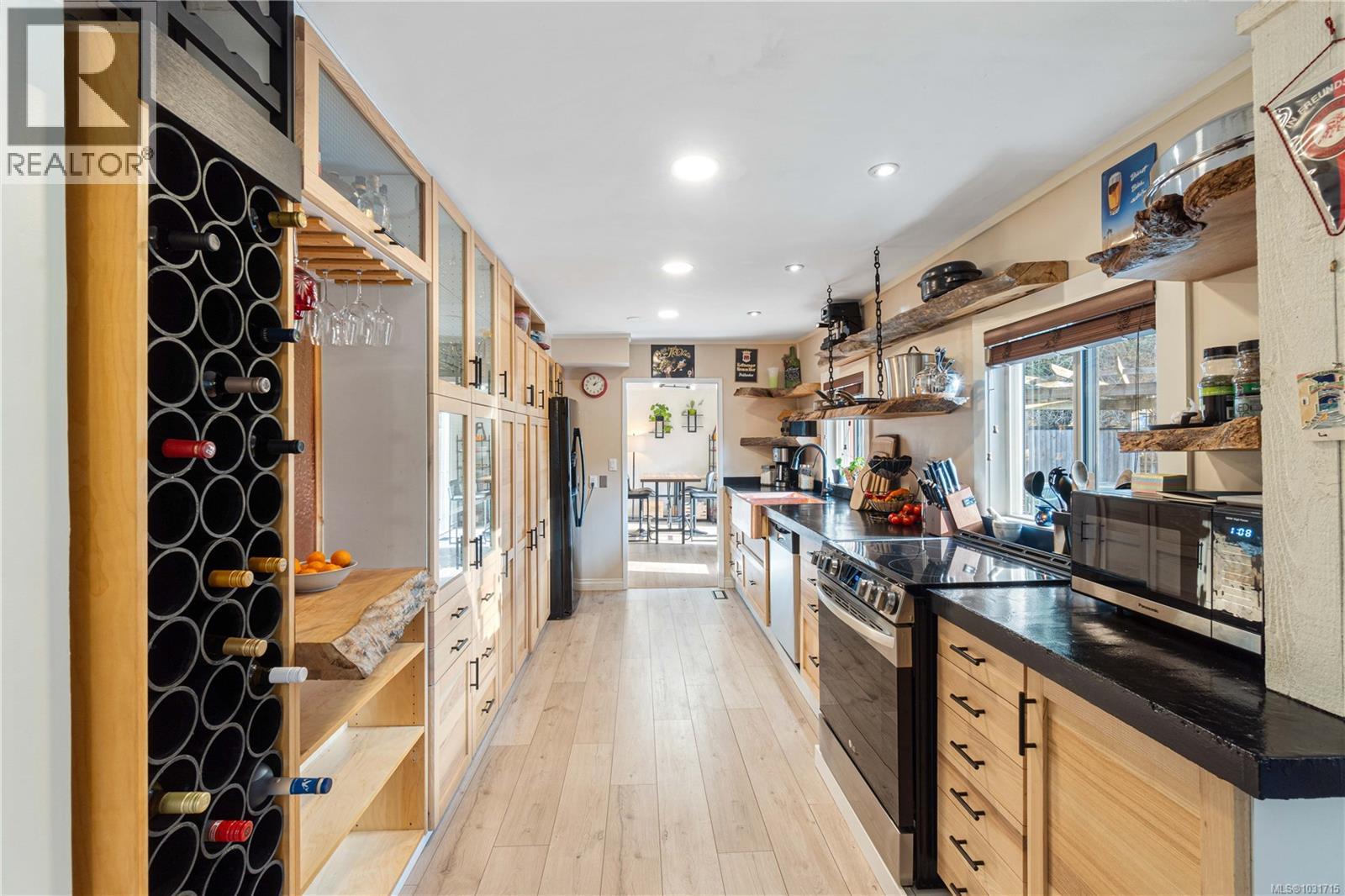 3872 Island Hwy W, Qualicum Beach, British Columbia  V9K 2G9 - Photo 18 - 1031715