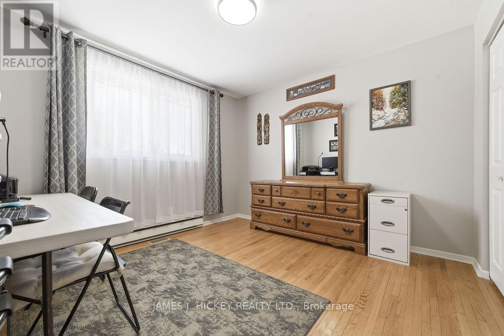 101 Frontenac Crescent, Deep River, Ontario  K0J 1P0 - Photo 16 - X12983754