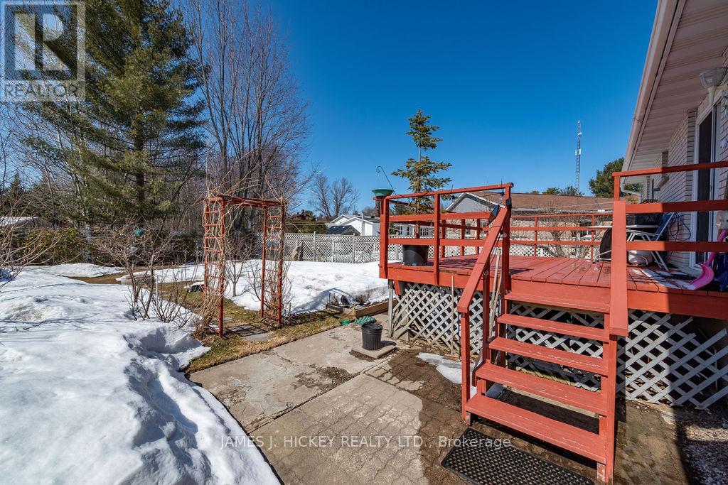 101 Frontenac Crescent, Deep River, Ontario  K0J 1P0 - Photo 39 - X12983754