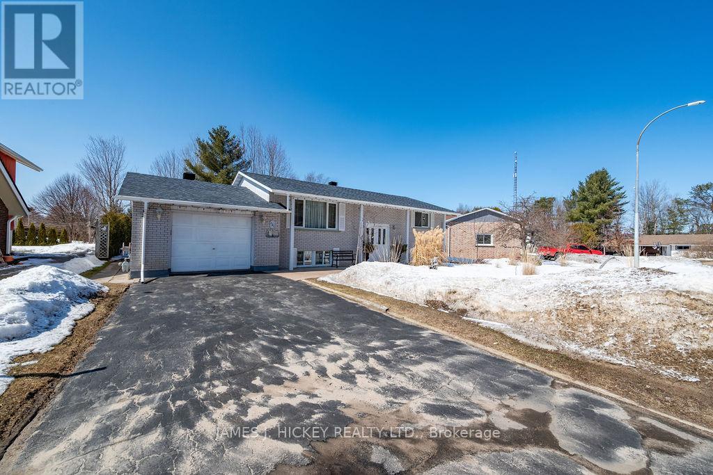 101 Frontenac Crescent, Deep River, Ontario  K0J 1P0 - Photo 44 - X12983754