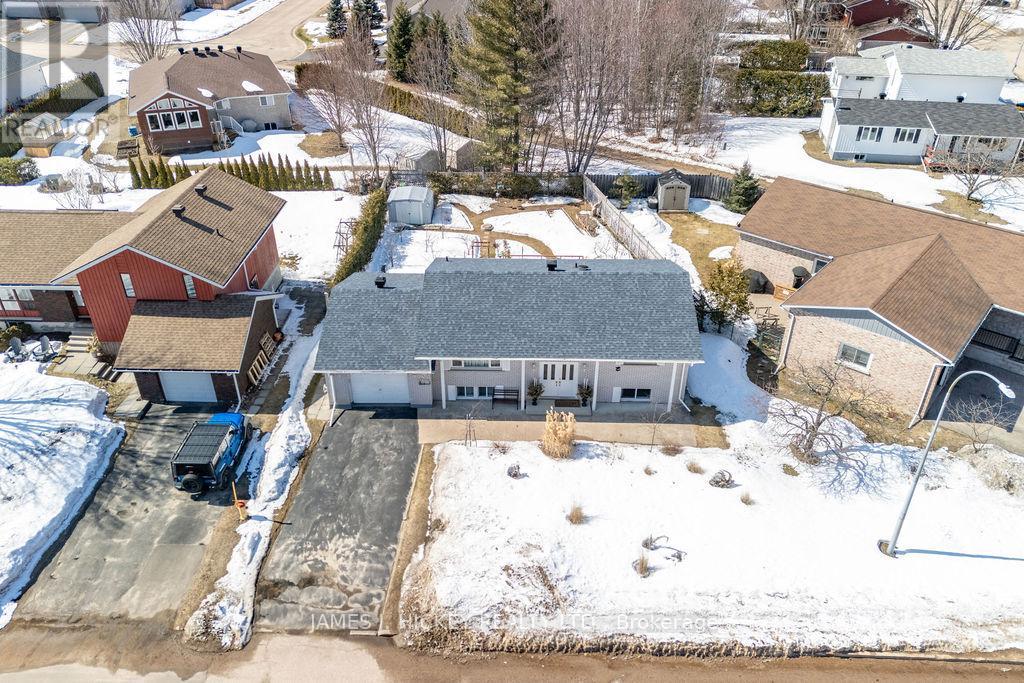 101 Frontenac Crescent, Deep River, Ontario  K0J 1P0 - Photo 46 - X12983754