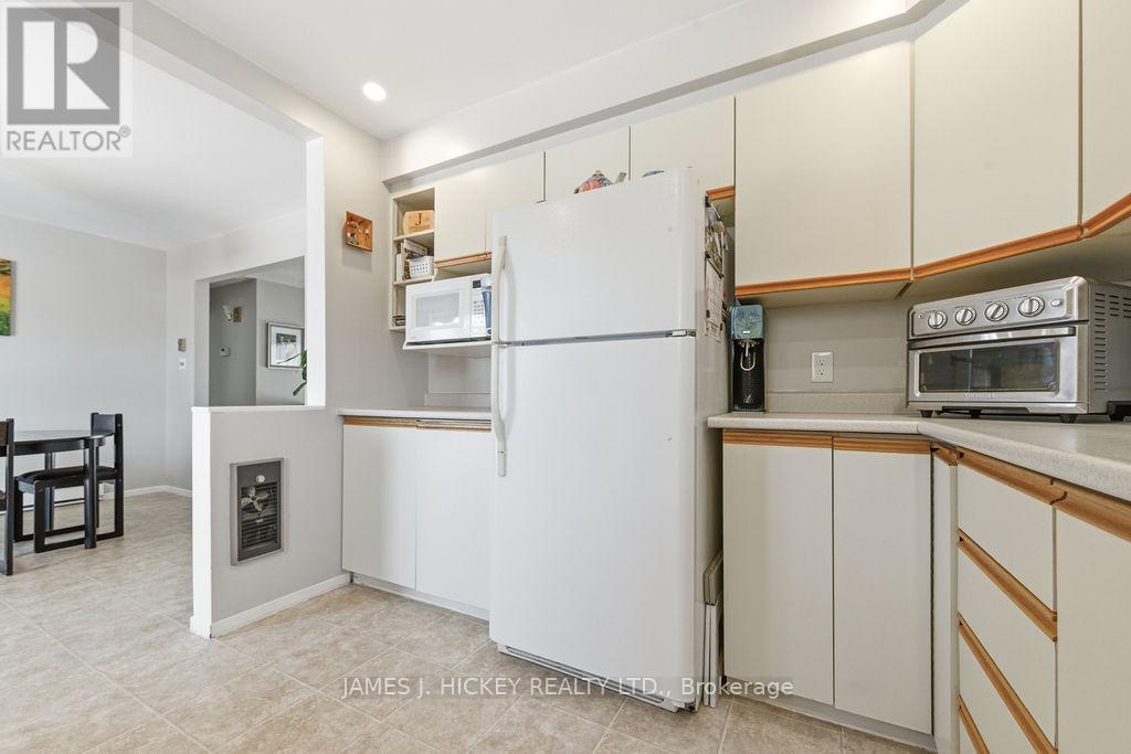 101 Frontenac Crescent, Deep River, Ontario  K0J 1P0 - Photo 9 - X12983754