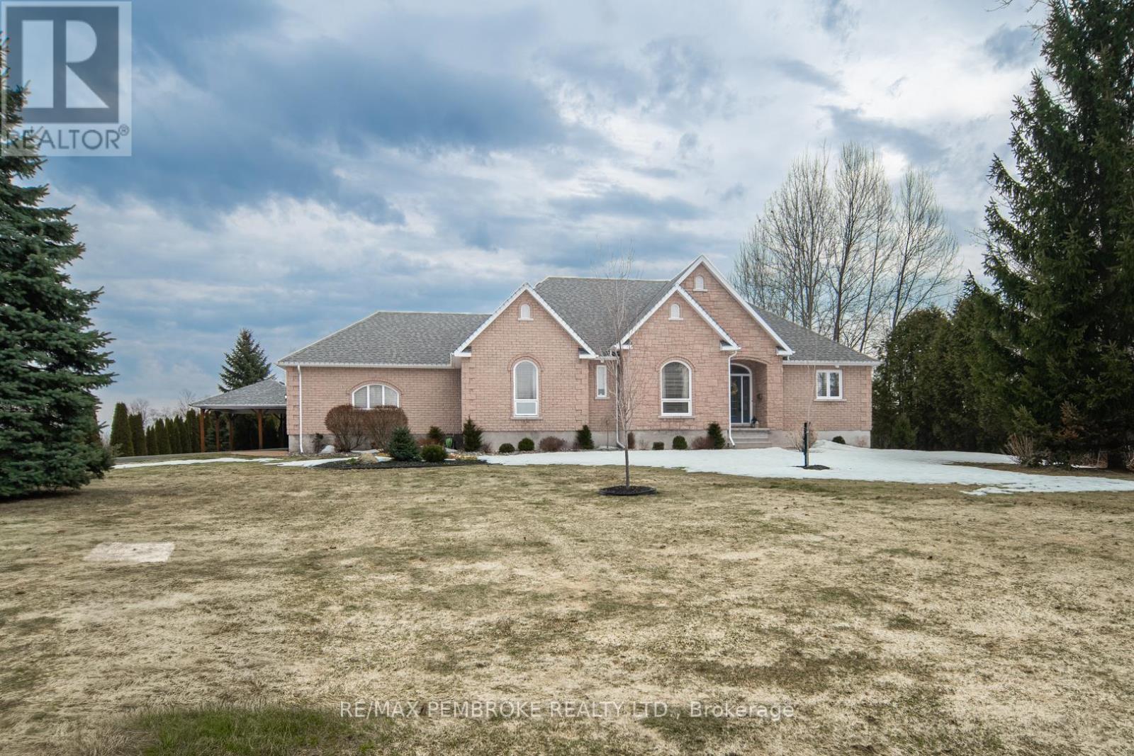 20 MALLARD STREET, Laurentian Valley, Ontario