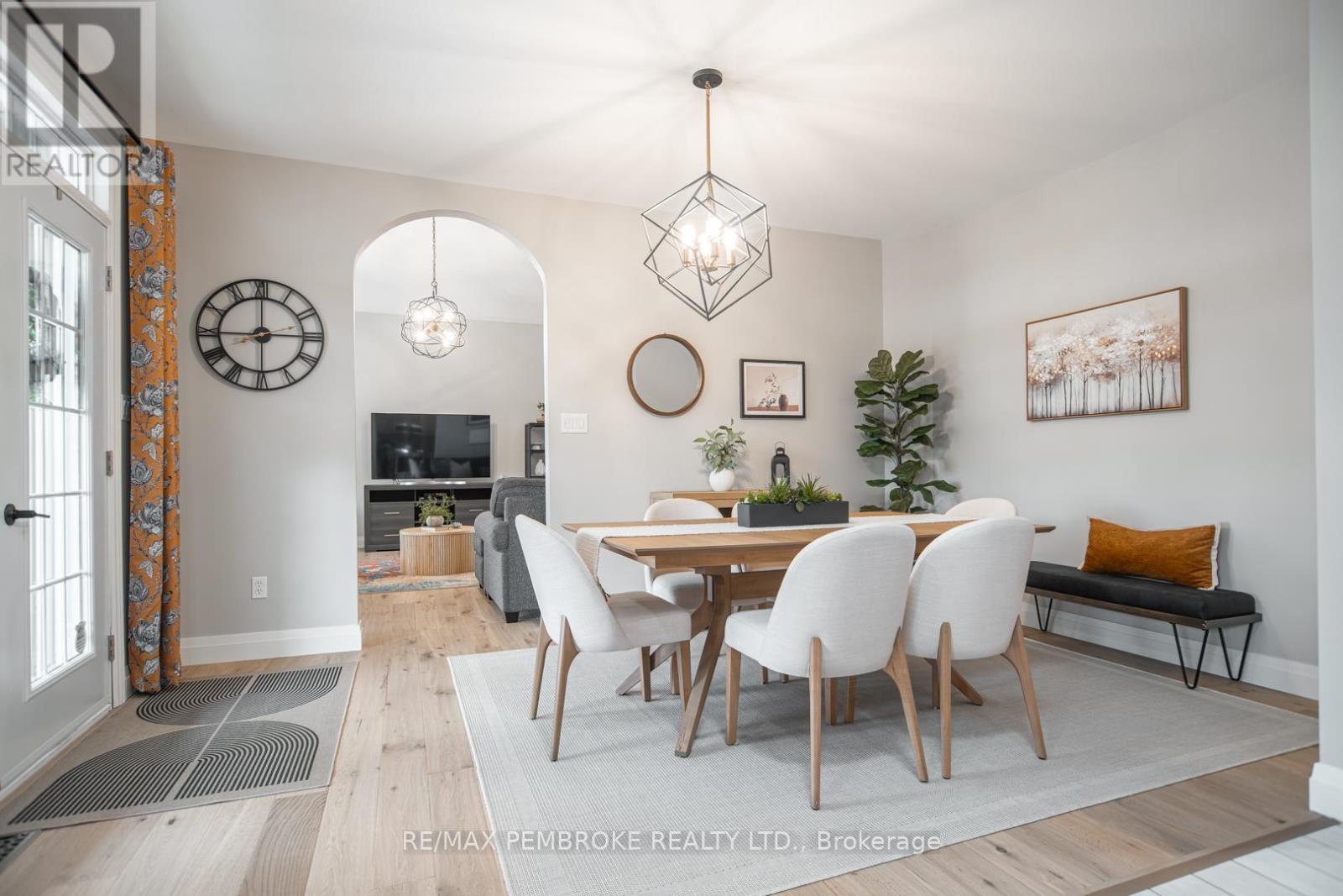 20 Mallard Street, Laurentian Valley, Ontario  K8A 8N9 - Photo 13 - X12983836