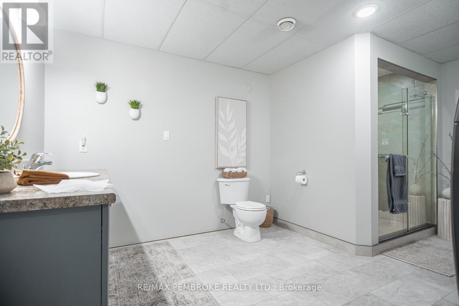 20 Mallard Street, Laurentian Valley, Ontario  K8A 8N9 - Photo 29 - X12983836