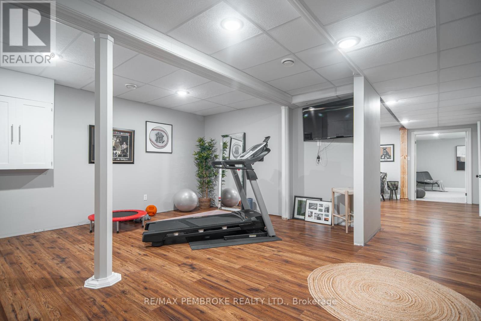 20 Mallard Street, Laurentian Valley, Ontario  K8A 8N9 - Photo 30 - X12983836