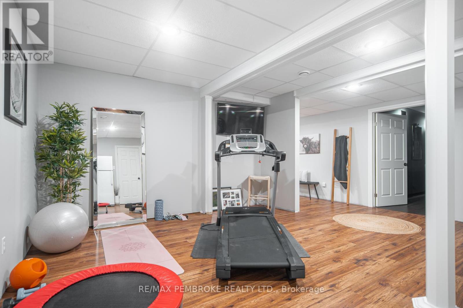 20 Mallard Street, Laurentian Valley, Ontario  K8A 8N9 - Photo 31 - X12983836