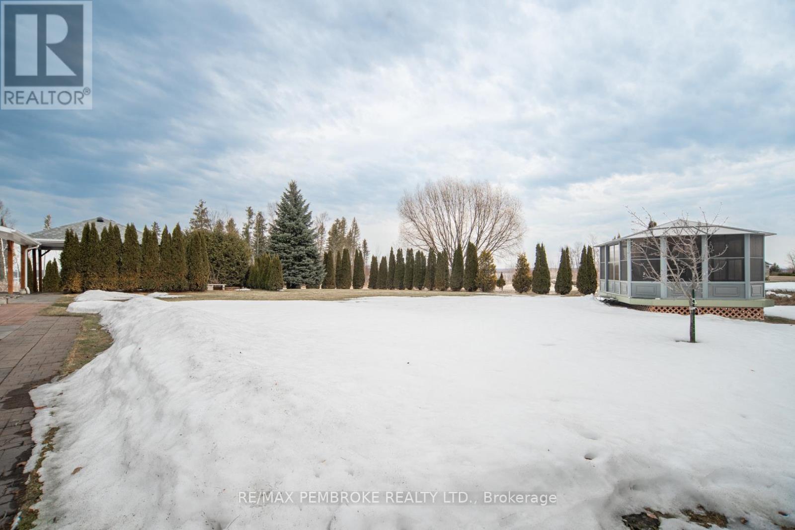 20 Mallard Street, Laurentian Valley, Ontario  K8A 8N9 - Photo 34 - X12983836