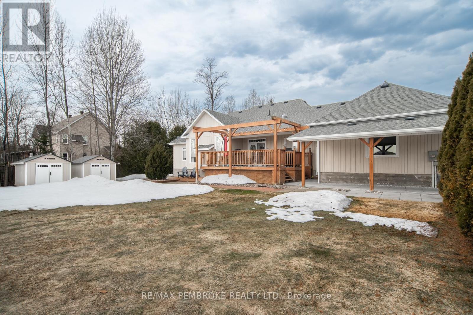 20 Mallard Street, Laurentian Valley, Ontario  K8A 8N9 - Photo 35 - X12983836