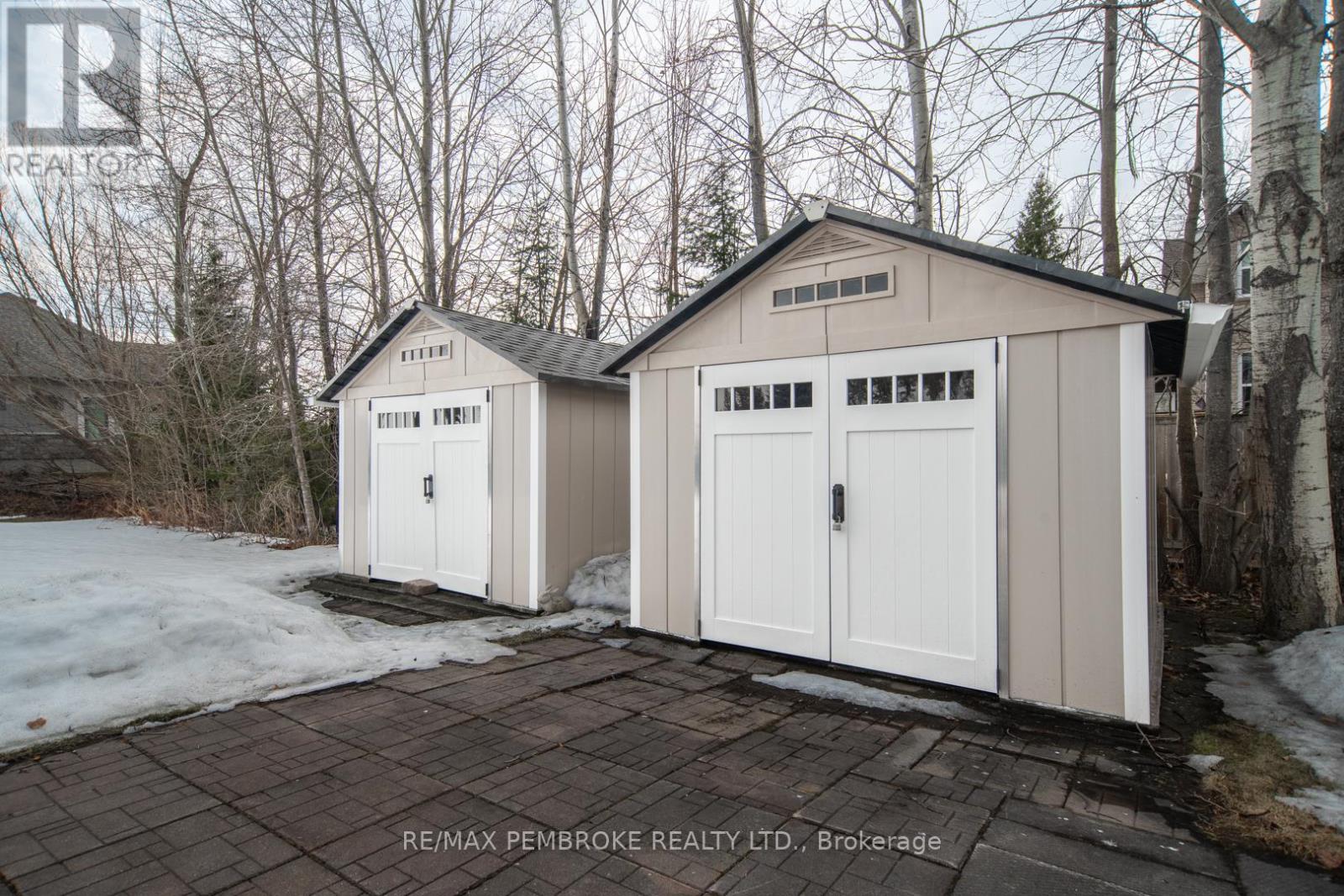 20 Mallard Street, Laurentian Valley, Ontario  K8A 8N9 - Photo 38 - X12983836