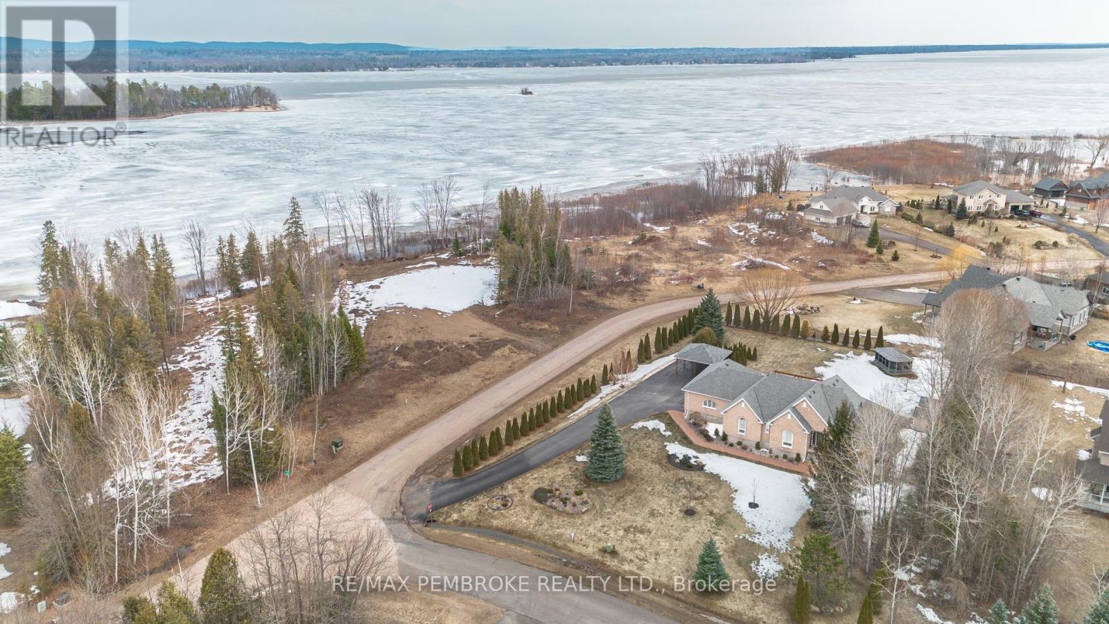 20 Mallard Street, Laurentian Valley, Ontario  K8A 8N9 - Photo 45 - X12983836