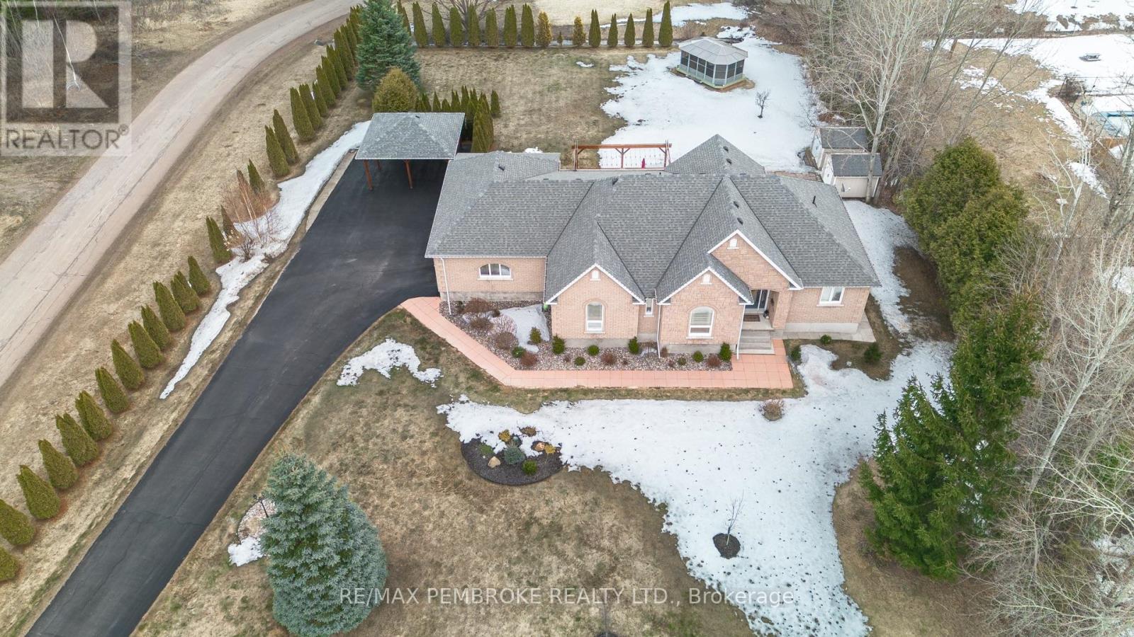 20 Mallard Street, Laurentian Valley, Ontario  K8A 8N9 - Photo 47 - X12983836