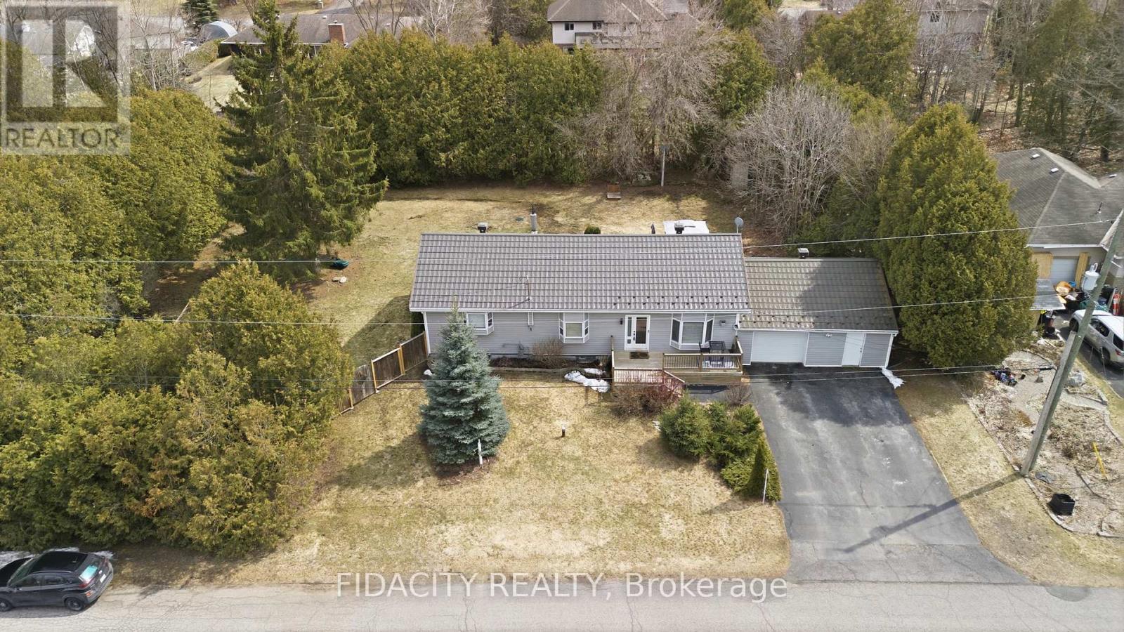 6560 Jack Pine Crescent, Ottawa, Ontario  K4P 1E1 - Photo 4 - X12983776