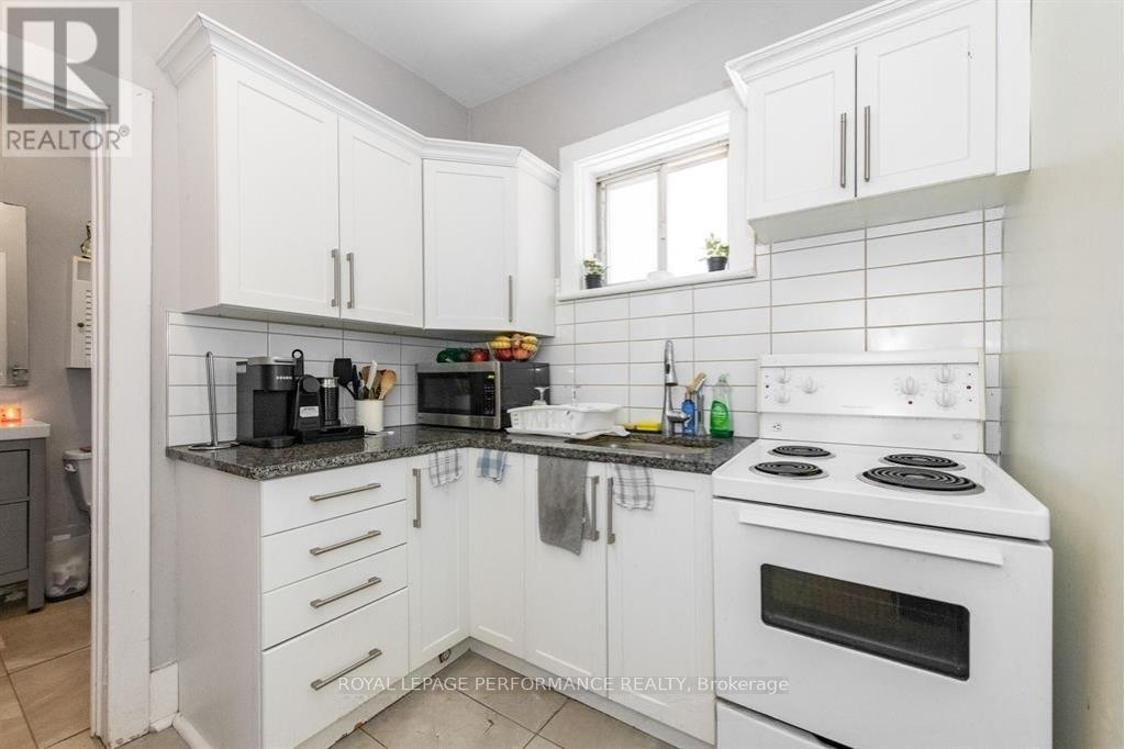 A - 721 Cooper Street, Ottawa, Ontario  K1R 5J5 - Photo 8 - X12983818
