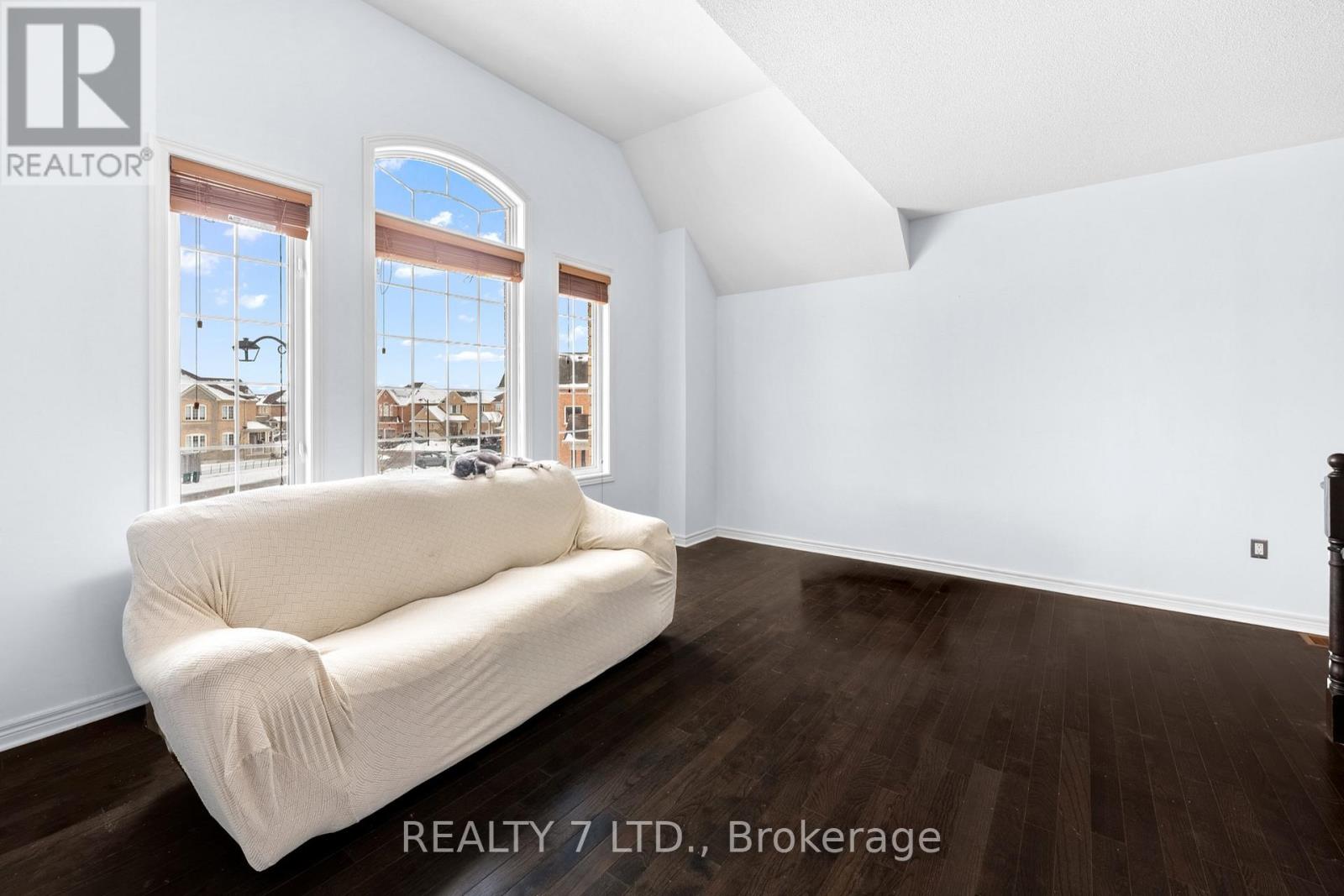 67 Jewelwing Court, Bradford West Gwillimbury (Bradford), Ontario  L3Z 0N7 - Photo 18 - N12983760