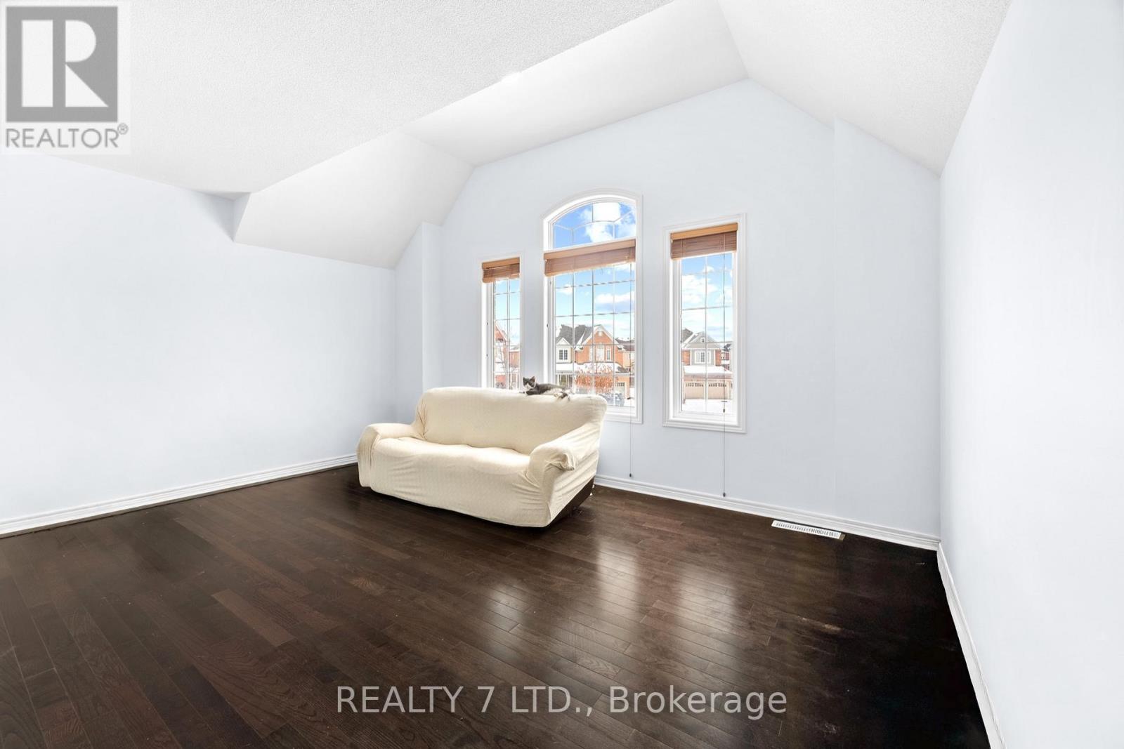 67 Jewelwing Court, Bradford West Gwillimbury (Bradford), Ontario  L3Z 0N7 - Photo 19 - N12983760