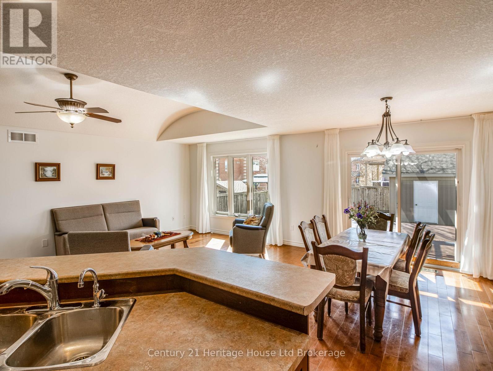 169 First Street W, Woolwich, Ontario  N3B 1H1 - Photo 14 - X12983610