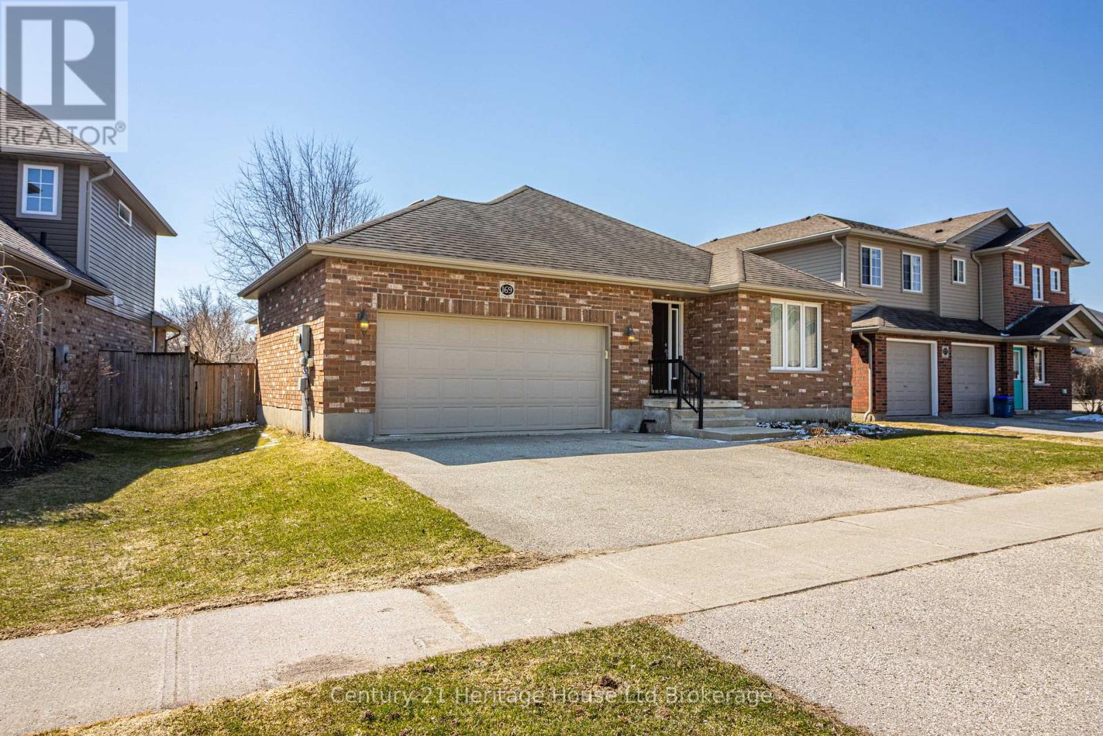 169 First Street W, Woolwich, Ontario  N3B 1H1 - Photo 2 - X12983610