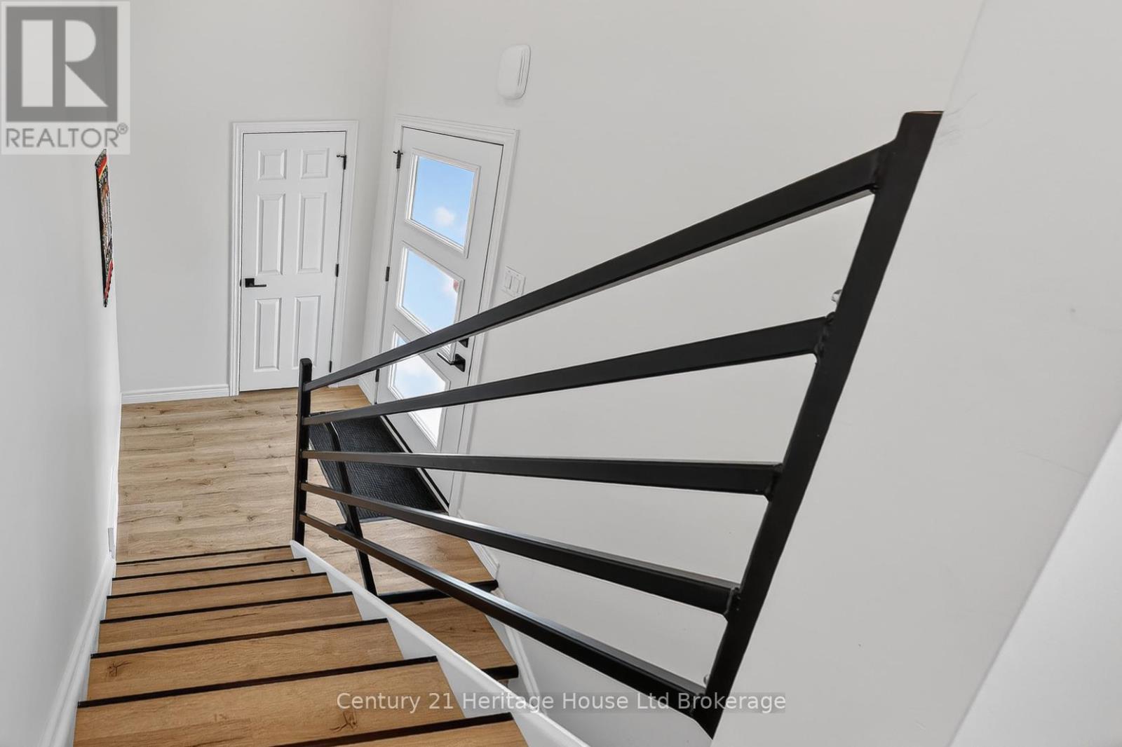 181 Clarke Road E, Ingersoll, Ontario  N5C 3T7 - Photo 21 - X12983806