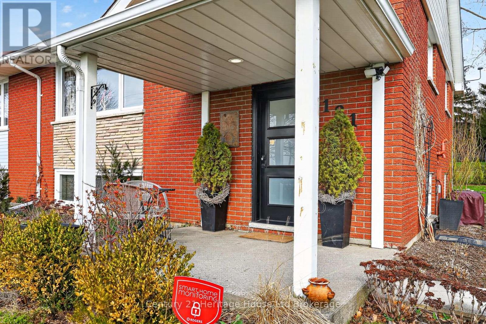 181 Clarke Road E, Ingersoll, Ontario  N5C 3T7 - Photo 3 - X12983806