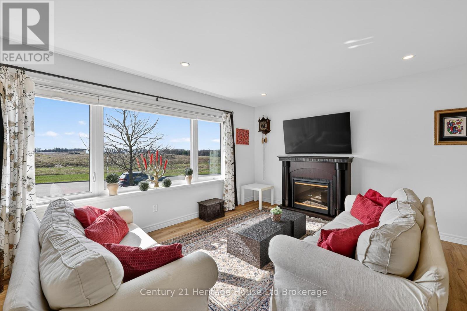 181 Clarke Road E, Ingersoll, Ontario  N5C 3T7 - Photo 9 - X12983806